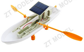 “探索者”太阳能机械自划船